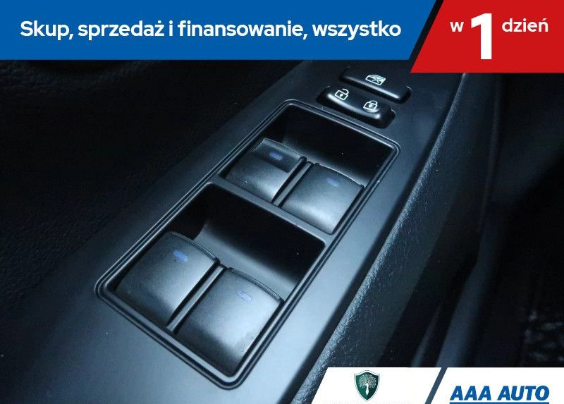 Toyota Avensis cena 53000 przebieg: 153845, rok produkcji 2015 z Zgierz małe 352